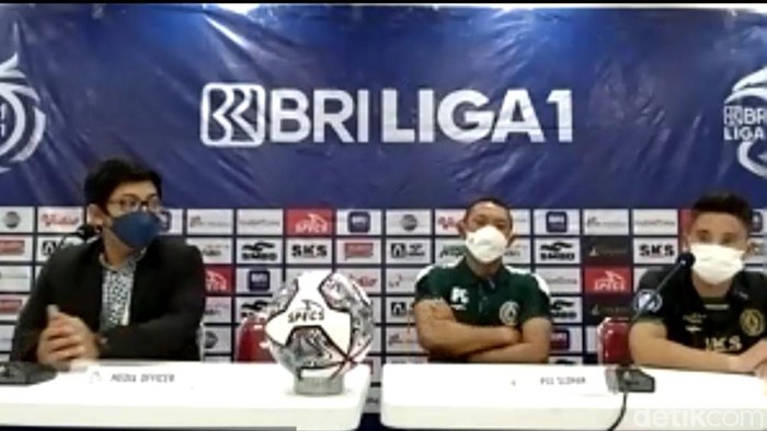 I Putu Gede dan Kim Kurniawan saat sesi jumpa pers seusai laga melawan Persik Kediri (Jauh Hari Wawan S/detikJateng)