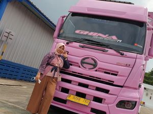 Kenalan dengan Devi Nuraisyah, Sopir Truk Wanita Kebanggaan Wonogiri