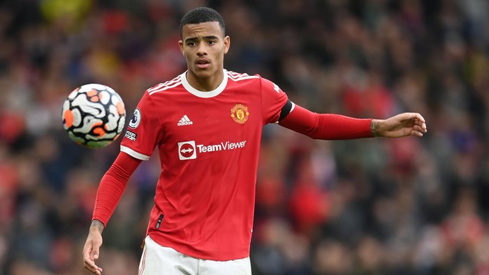 MANCHESTER, ENGLAND - OCTOBER 02: Mason Greenwood of Manchester United in action during the Premier League match between Manchester United and Everton at Old Trafford on October 02, 2021 in Manchester, England. (Photo by Michael Regan/Getty Images)