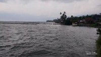 Tepian Danau menjelang malam