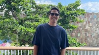 Mischa Chandrawinata, pesinetron tampan yang langsung menjadi sorotan setelah kisah percintaannnya terungkap. Foto: Instagram @mischach