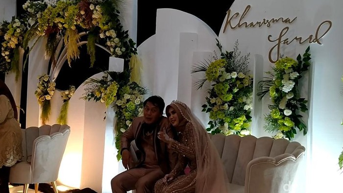 Pasangan pengantin M Farid Najdi (35) dan Kharisma Putri (28), warga Kota Pekalongan menikah di tanggal cantik, Rabu (2/2/2022)