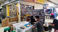 Harga kaset yang dijual mulai dari puluhan ribu hingga ratusan ribu rupiah.