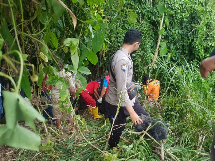 Penemuan kerangka manusia di Sungai Opak, Imogiri, Bantul, Rabu (2/2/2022).
