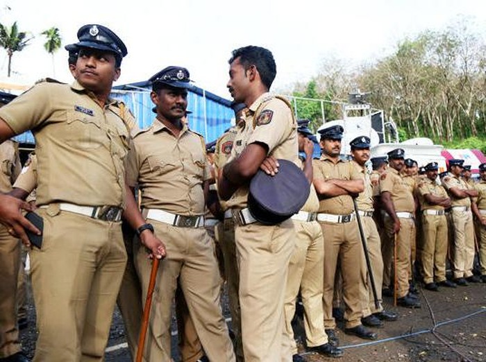 Polisi India (AFP Photo)