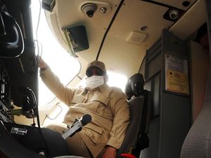 Saat Prabowo Cek Jeroan Pesawat N219 di PTDI