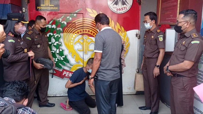 Pria yang nekat merampok rumah orang tuanya di Riau dibebaskan jaksa (Dok. Istimewa)