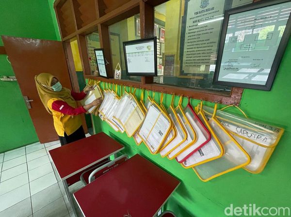 Puluhan Siswa dan Guru Terpapar Covid-19, PTM di Bekasi Disetop 14 Hari