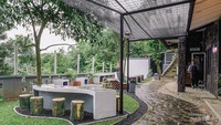 Area Outdoor Bolang Resto