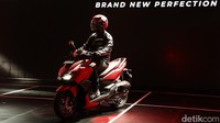 Skutik premium sporti ini dilengkapi dengan fitur keselamatan dan keamanan yang canggih seperti Honda Smart Key System yang dilengkapi alarm dan answer back system yang dapat memberikan rasa aman dan nyaman bagi pengendara. Pada tipe ABS sudah dilengkapi dengan fitur keselamatan seperti Antilock-Braking System (ABS) dan peranti rem posisi belakang sudah dilengkapi rear disc brake.