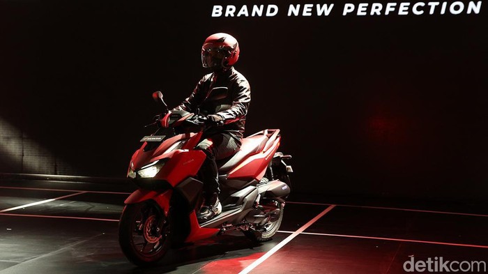Wujud All New Honda Vario 160, Dijual Mulai Harga Rp 25,8 Juta PT Astra Honda Motor merilis motor skutik terbaru andalannya Honda Vario 160, Rabu (2/2/2022). Skutik ini mendapat pembaruan dari segi fitur, rangka eSAF, desain, dan juga mesin ESP+.