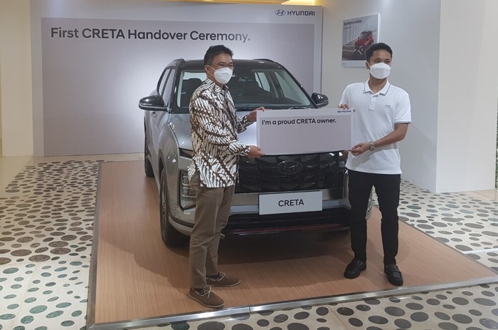Anthony Ginting jadi pelanggan pertama yang terima unit Hyundai Creta