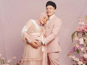 Atta-Aurel Beri dukungan ke Mertua: ASIX To The Moon