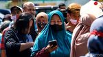 Begini Ramainya Antrean Minyak Goreng Murah di Pasar Kramat Jati