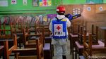 Cegah Penyebaran Omicron, SD Ini Disemprot Disinfektan