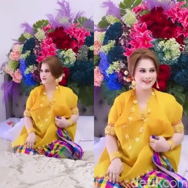 Usai viralnya pelamaran Nadia Margareza kini adeknya lagi gadis Malangke, Luwu Utara, Sulawesi Selatan dilamar pengusaha asal Manokwari uang panai Rp500 juta, 1 rumah, 1 stel berlian. Semoga lancar sampai hari h nya sappiseng 🙏🥳 , tulis akun Facebook Beank Merkarnya Pattimang Selalu Bos (2/2/2022). Foto: Dok. pribadi Beank.