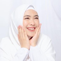Pihak Oki Setiana Dewi sendiri belum memberikan tanggapan terkait tudingan netizen tersebut. Hanya saja melalui manajernya, pihak Oki meminta media dan netizen menonton ceramah tersebut secara utuh. Foto: Dok. Instagram @okisetianadewi.