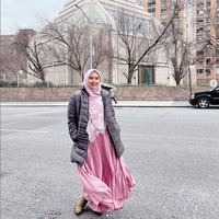Sebelum menjadi ustazah, Oki Setiana Dewi memulai kariernya sebagai aktris. Dia menjadi pemain utama dalam film Ketika Cinta Bertasbih. Foto: Dok. Instagram @okisetianadewi.