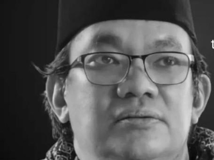 GUS NADIR memberikan komentar untuk ceramah Oki Setiana Dewi.