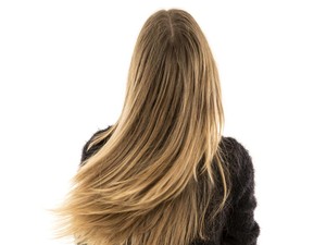 Gadis Ini Bisa Ubah Warna Rambut dalam Semalam karena Faktor Genetik