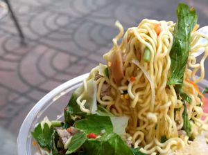 Kreasi Indomie Goreng Bumbu Thailand yang Hits di Bangkok