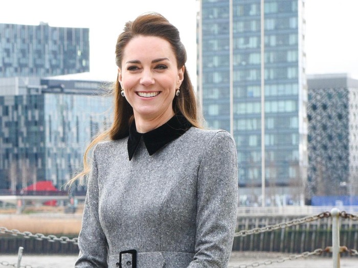 LONDON, ENGLAND - FEBRUARY 03: Catherine, Duchess of Cambridge is seen during a visit to  The Princes Foundations Trinity Buoy Wharf, a training site for arts and culture on February 3, 2022 in London, England. (Photo by Nicky J Sims/Getty Images)