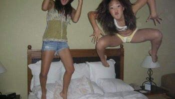 Eh kok bisa sih terbang beitu? Foto: Humansdoinghumanthings via Bored Panda