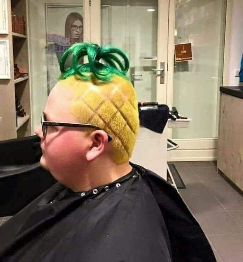 Kelakukan manusia kadang suka bikin ketawa dan geleng-geleng kepala. Seperti beberapa foto ini.