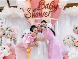 8 Artis Ini Melahirkan di Tanggal Cantik, Aurel Melahirkan Pada 22-2-2022