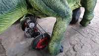 Iqbal menyebut keberadaan dino walking ini bisa menjadi daya tarik objek wisata (obwis). Mengingat dino walking ini bisa menarik perhatian bagi anak-anak.