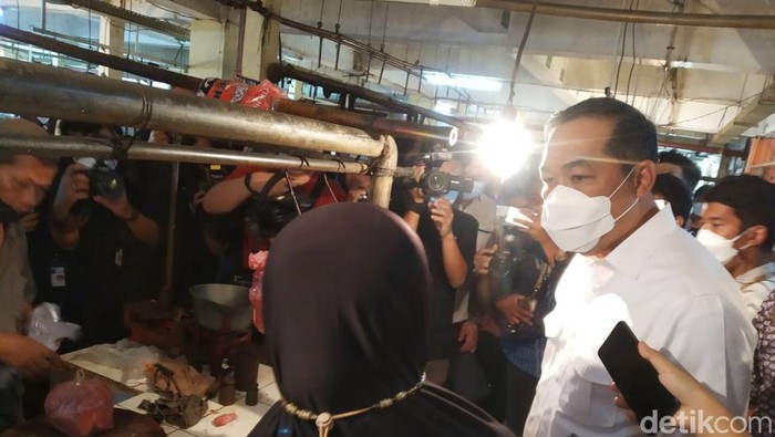 Mendag M Lutfi Sidak ke Pasar Induk