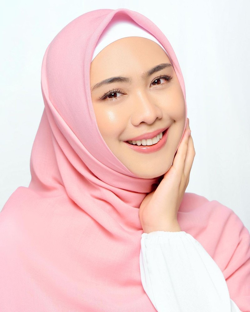 Momen Oki Setiana Dewi Saat Makan Bareng Keluarga