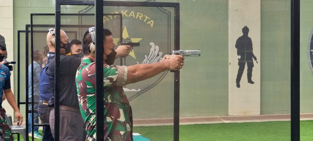 Pangdam Jaya Mayjen Untung Budiharto