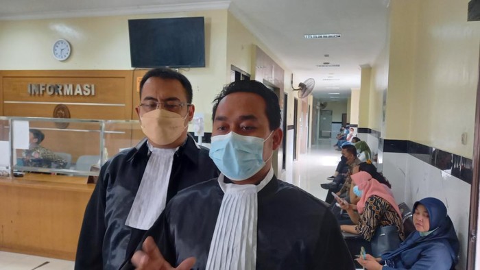 Pengacara terdakwa kasus anak jual kulkas ibu  di Tangerang, Mualimin (Khairul-detikcom)