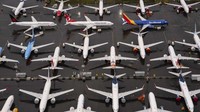 Boeing 737 dan Airbus A320 adalah sebagian besar pesawat yang kita tumpangi. Diproduksi dari tahun 1968 hingga sekarang, Boeing 737 telah dikirim sebanyak 10.877 buah. 