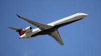 Ini adalah pesawat jet berukuran kecil dan biasanya hanya mampu menampung kurang dari 100 kursi yang dirancang untuk rute jarak pendek. Diproduksi dari 1991 hingga 2020, Bombardier CRJ telah dikirim sebanyak 1.945 buah.