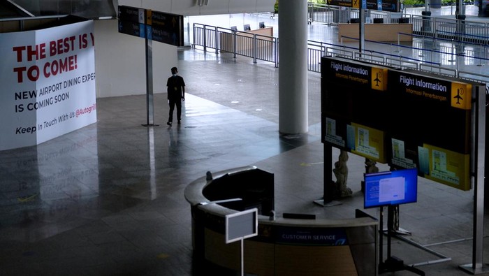 Pintu Internasional Dibuka Besok, Bali Siap Sambut Turing Asing Bandara I Gusti Ngurah Rai Bali akan membuka pintu penerbangan internasional. Pembukaan pintu internasional akan dilakukan mulai tanggal 4 Februari 2022.