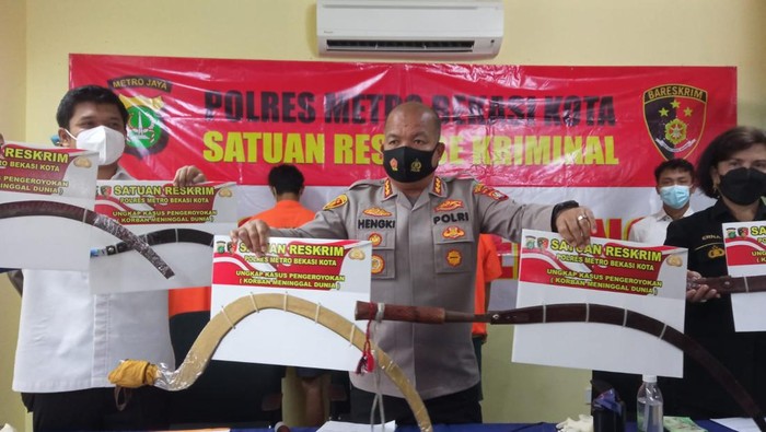Polres Metro Bekasi Kota menangkap pelaku tawuran yang menewaskan seorang pemuda