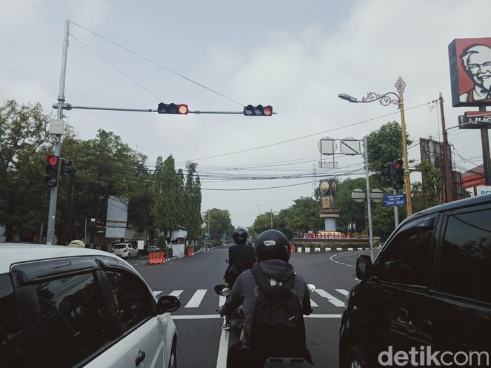 Ruas jalan pemuda di depan Tugu Adipura Klaten, Kamis (3/2/2022).