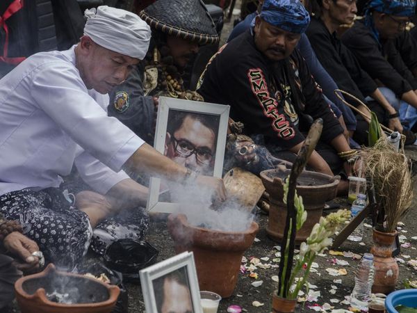 Tuntut Arteria Dahlan Disanksi Berat, Massa Gelar Aksi Ruwatan