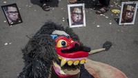 Sebelumnya, Anggota Komisi III DPR RI Arteria Dahlan menjadi sorotan publik usai penyataannya soal bahasa sunda berbuntut kecaman. Arteria Dahlan meminta Jaksa Agung ST Burhanudin memecat seorang Kepala Kejaksaan Tinggi (Kajati) yang menggunakan bahasa sunda dalam rapat.