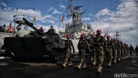 Pasukan TNI AL hadir dalam peresmian pembentukan Komando Armada Republik Indonesia (Koarmada RI) di Dermaga Koarmada I Pondok Dayung, Tanjung Priok, Jakarta Utara, Kamis (3/2/2022).