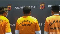 Jajang, Ujer dan Sodikin saat ini masih menjalani pemeriksaan intensif oleh penyidik kepolisian.