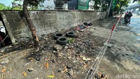 Usai ditertibkan, area pinggir jalan kawasan Pasar Jatibening, Kota Bekasi, itu tampak bersih dari PKL liar.