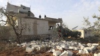 Operasi khusus AS ini dilaporkan fokus pada kota Atmeh di Provinsi Idlib, yang menjadi wilayah besar terakhir yang dikuasai pemberontak yang bertempur melawan pasukan rezim Presiden Bashar al-Assad. Warga kota Atmeh menuturkan bahwa operasi khusus AS itu terjadi pada tengah malam di area padat penduduk dekat perbatasan Turki, di mana puluhan ribu warga Suriah yang mengungsi tinggal di kamp-kamp darurat atau rumah penuh sesak.