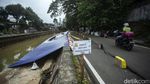 Awas! Jalan Inspeksi Kali Ciliwung Ambles
