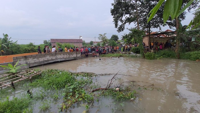 bocah SD Tewas Tenggelam Saat Berenang di Sungai Kalianyar Mojokerto
