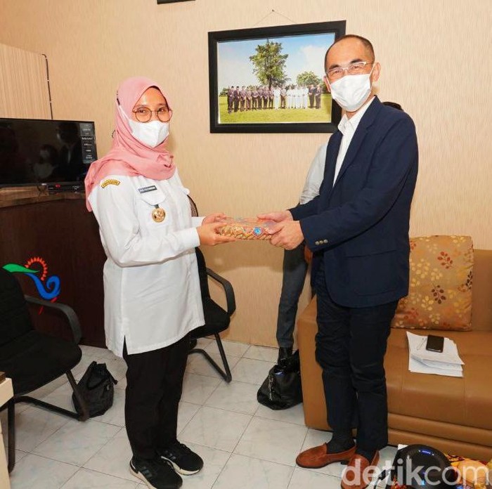 Bupati Ipuk bersama perwakilan Jepang