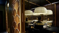 Lantern Dining Experience merupakan inovasi restoran yang memungkinkan pengunjung menikmati makanan sekaligus melindungi diri mereka dari penyebaran penyakit virus corona (COVID-19).  