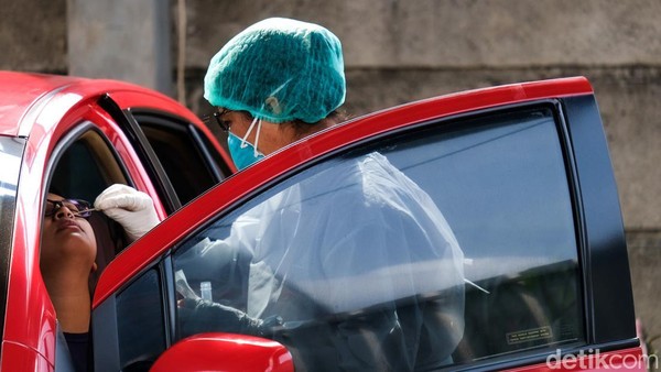 COVID-19 Melonjak, Angka Tes Swab Meningkat
